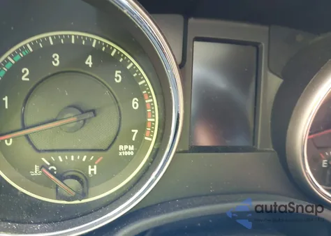 2012 Jeep Grand Cherokee Overland z USA, uszkodzony, nr VIN 1C4RJFCT5CC204132